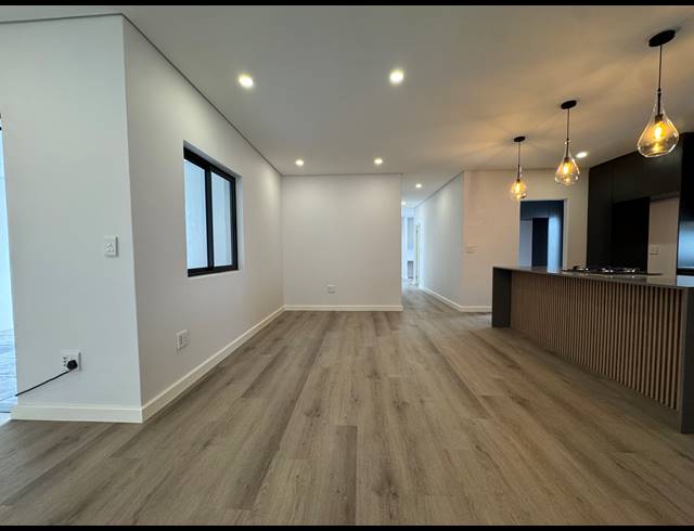 4 BEDROOM HOUSE FOR SALE IN SANDOWN